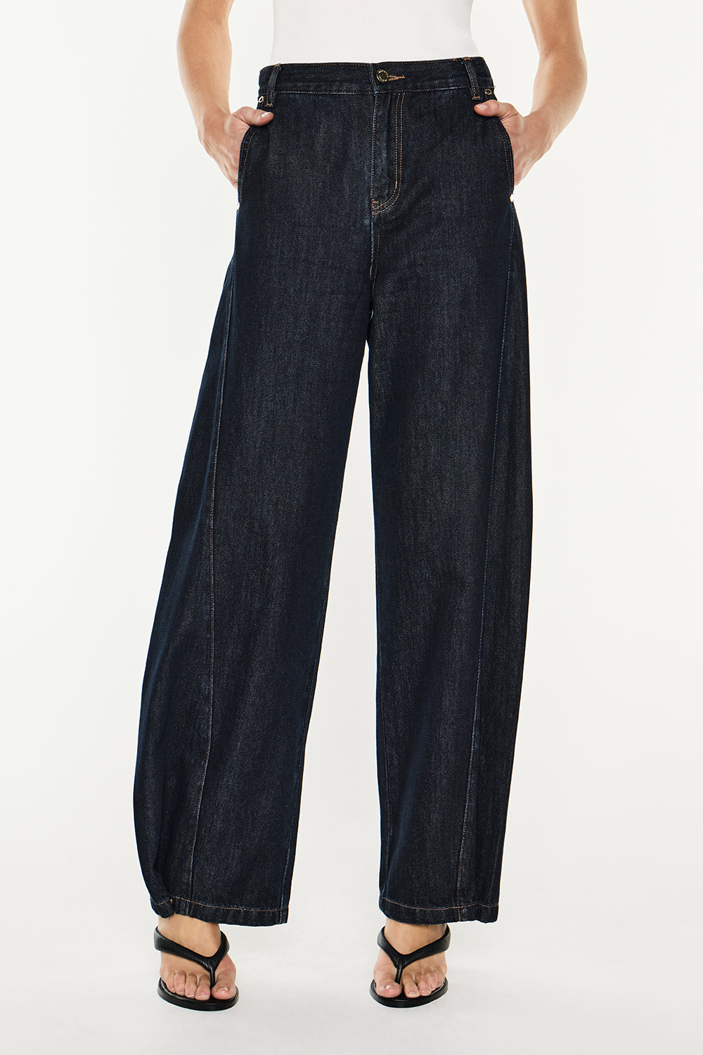 Future Lover Barrel Jean