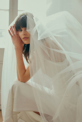 HOW TO BE A MINIMALIST BRIDE
