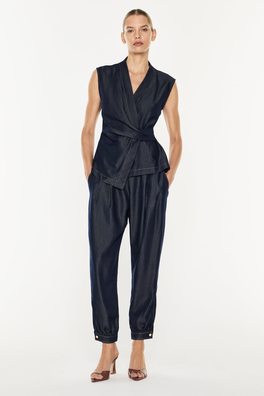 Quiet Command Wrap Top