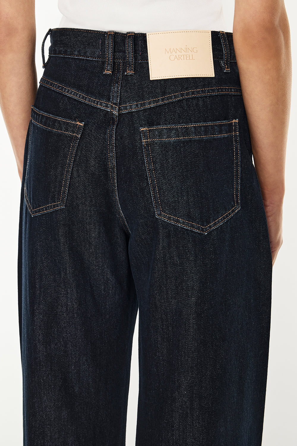 Future Lover Barrel Jean